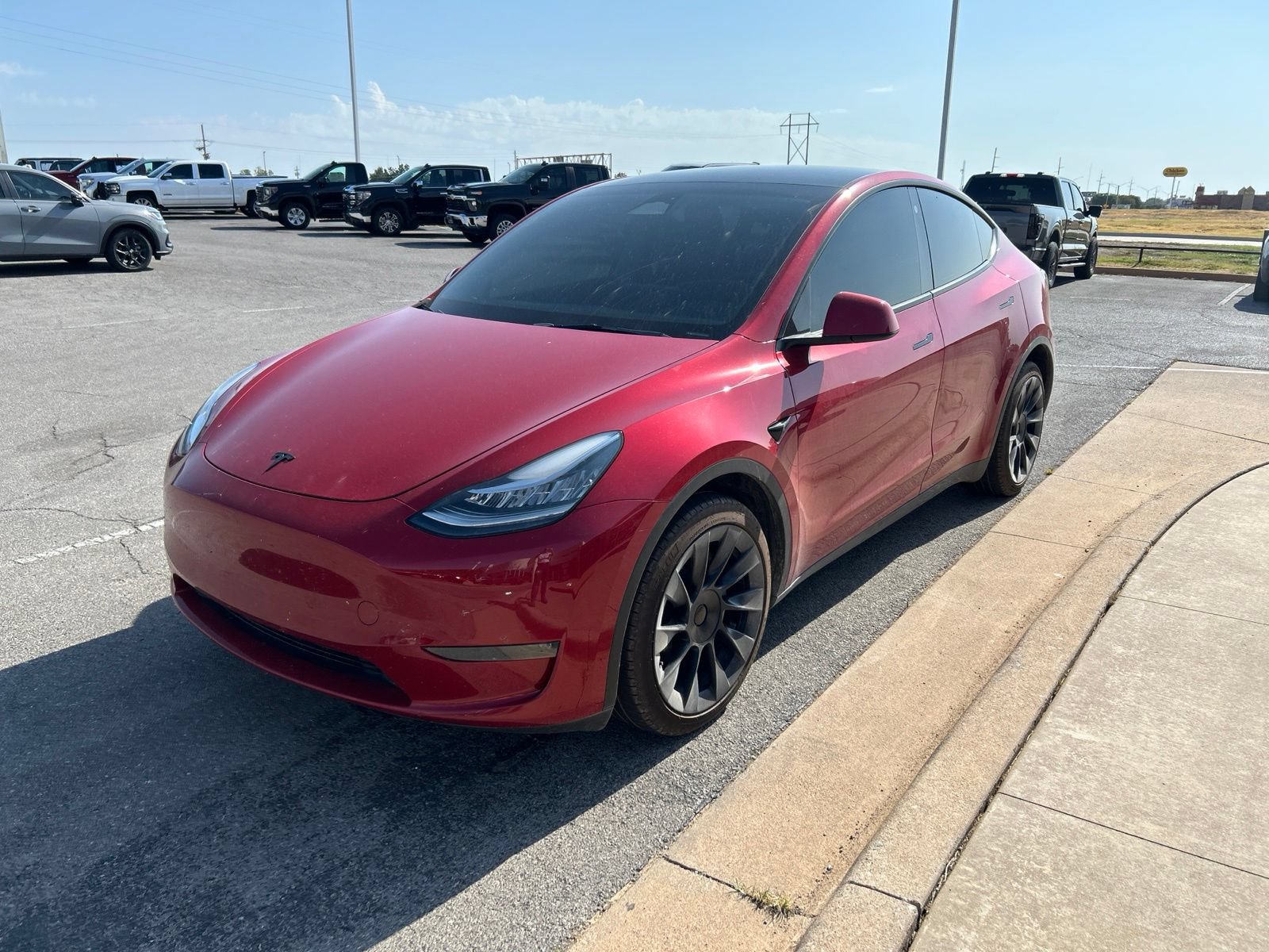 Used 2023 Tesla Model Y Long Range AWD/4WD image 1