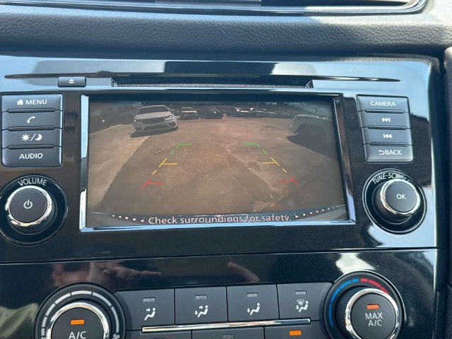 Used 2019 Nissan Rogue S FWD image 29