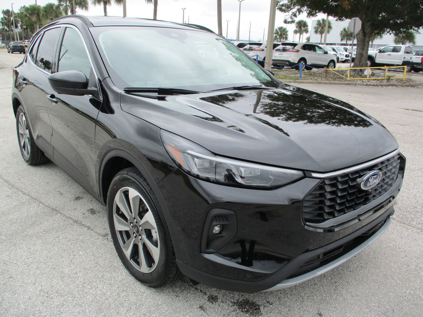 New 2025 Ford Escape Platinum w/ Premium Technology Package