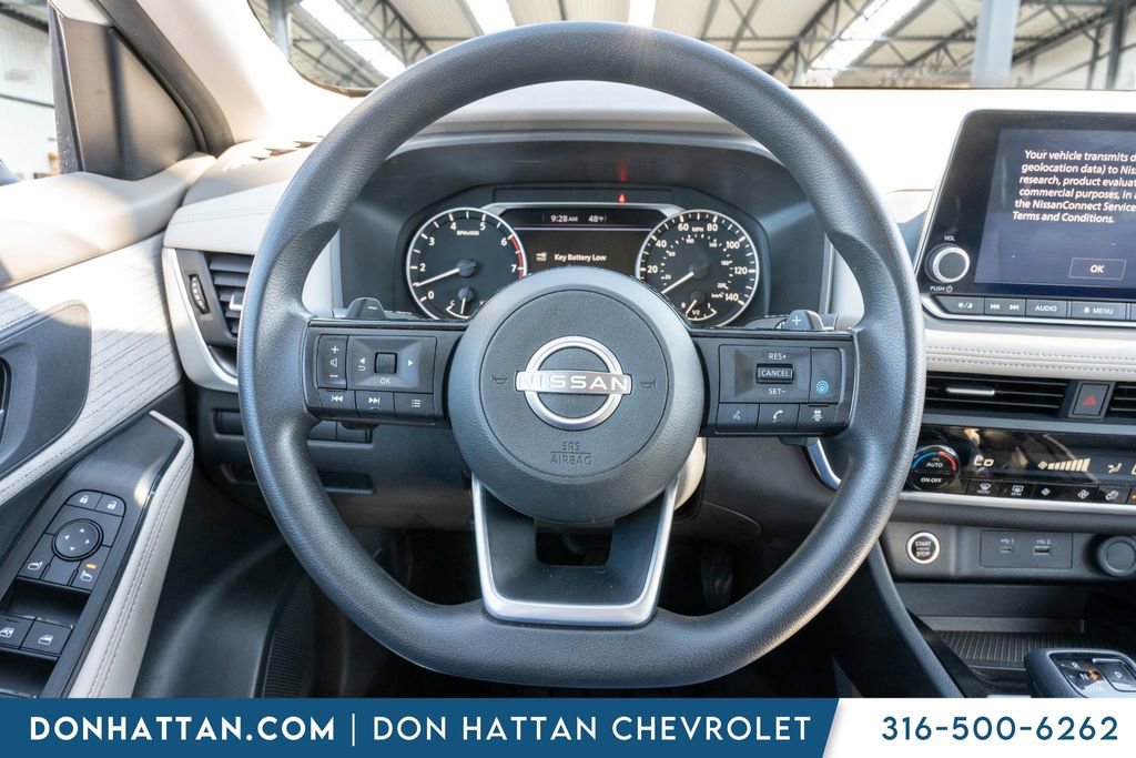 Used 2023 Nissan Rogue SV image 6
