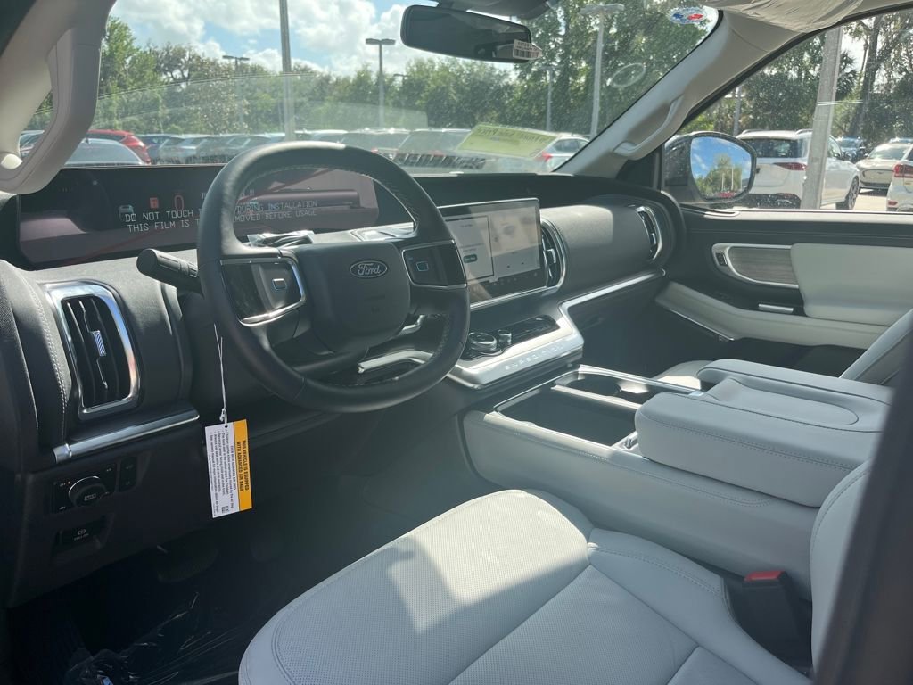 New 2026 Ford Expedition Platinum w/ Driver's Package AWD/4WD image 5