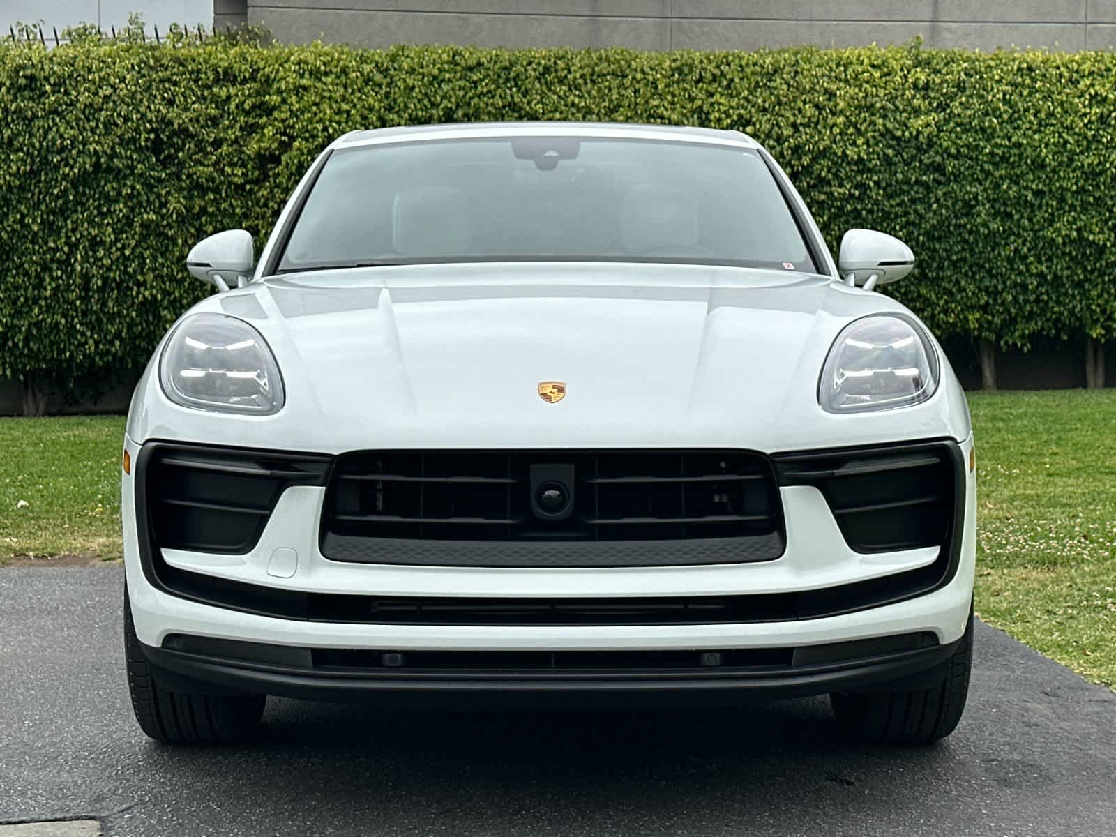 New 2026 Porsche Macan AWD/4WD image 11