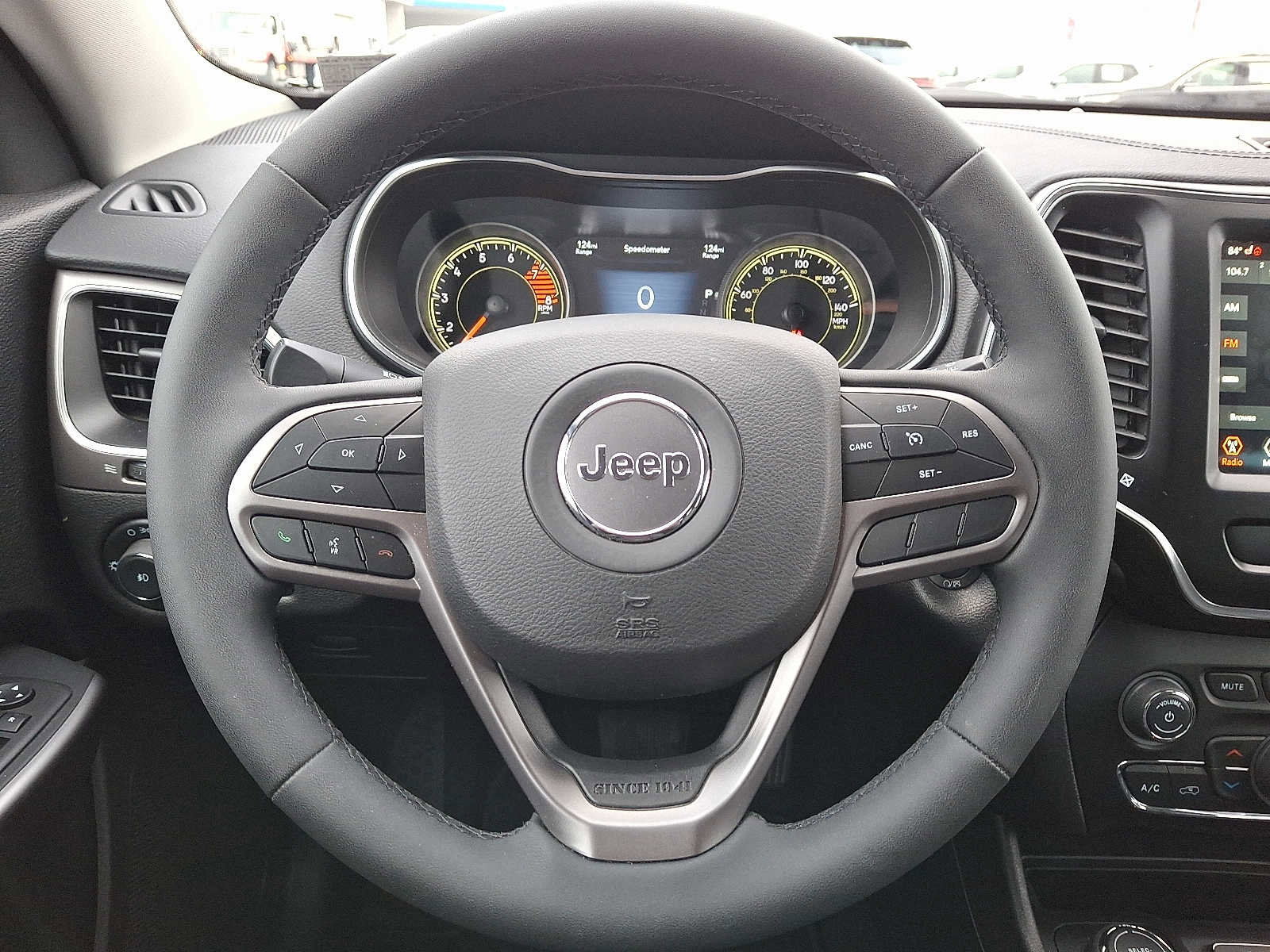 Used 2021 Jeep Cherokee Latitude Lux w/ Comfort/Convenience Group image 18