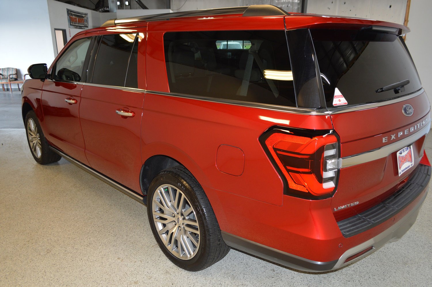 Used 2022 Ford Expedition Max Limited image 5