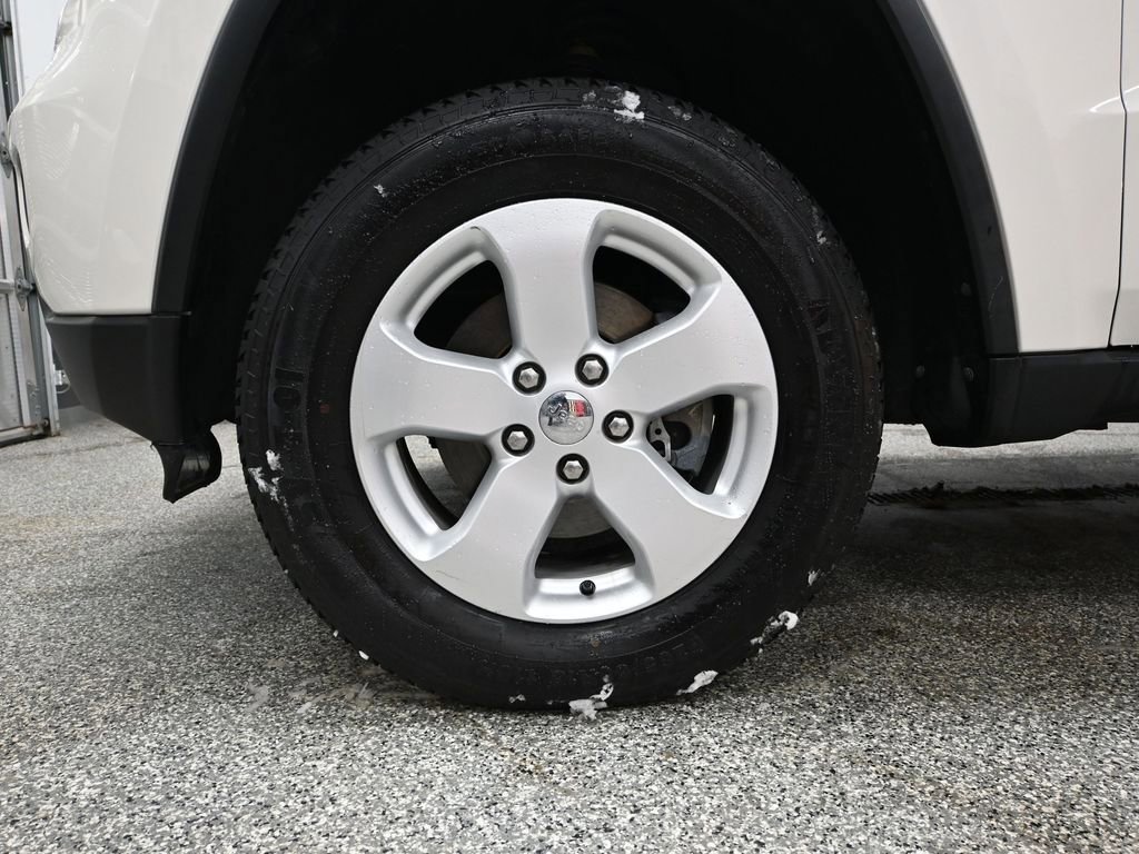 Used 2012 Jeep Grand Cherokee Laredo image 17