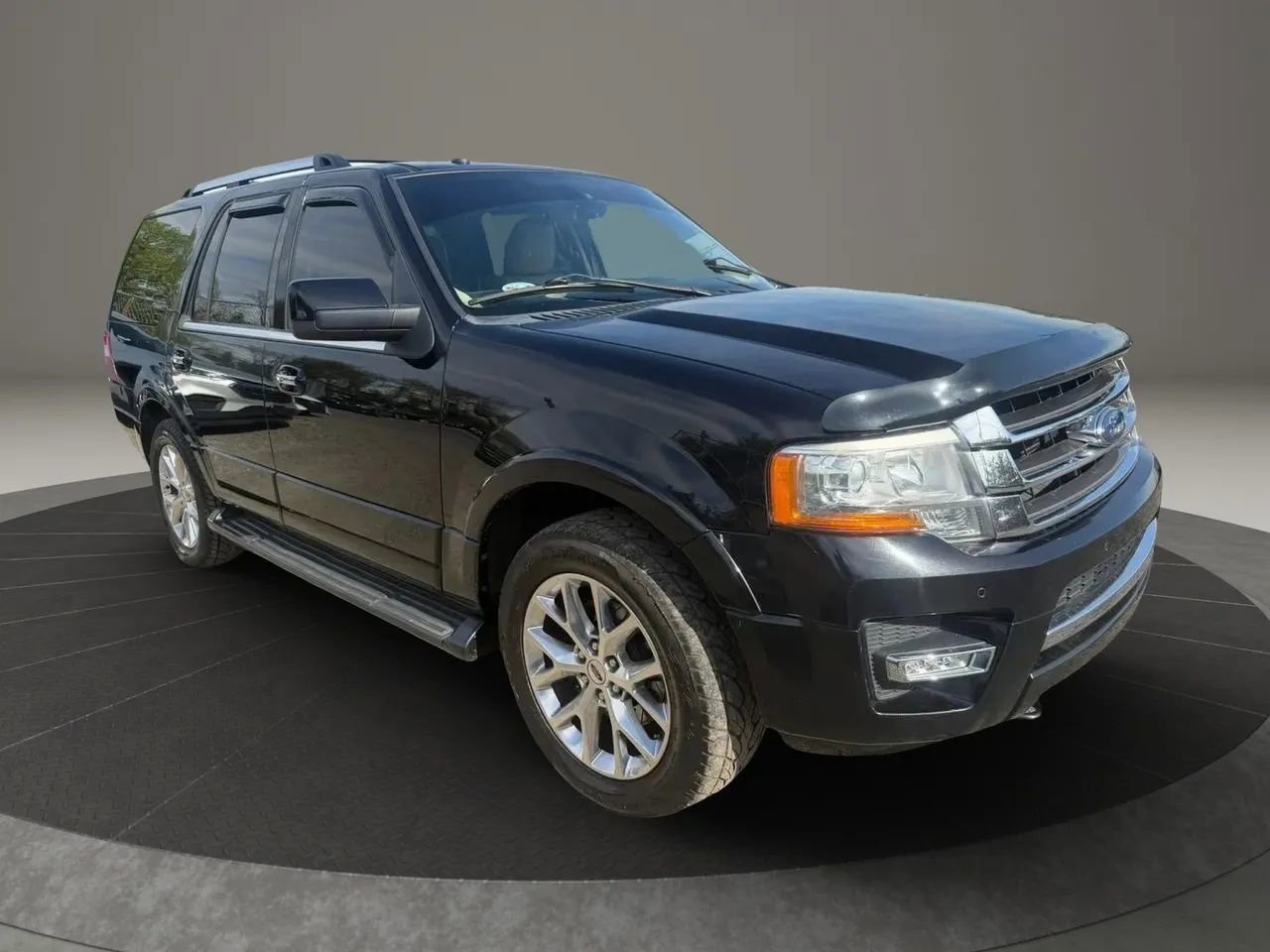 Used 2017 Ford Expedition Limited AWD/4WD image 3