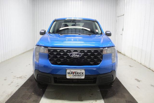 Used 2025 Ford Maverick XL w/ Equipment Group 102A AWD/4WD image 2