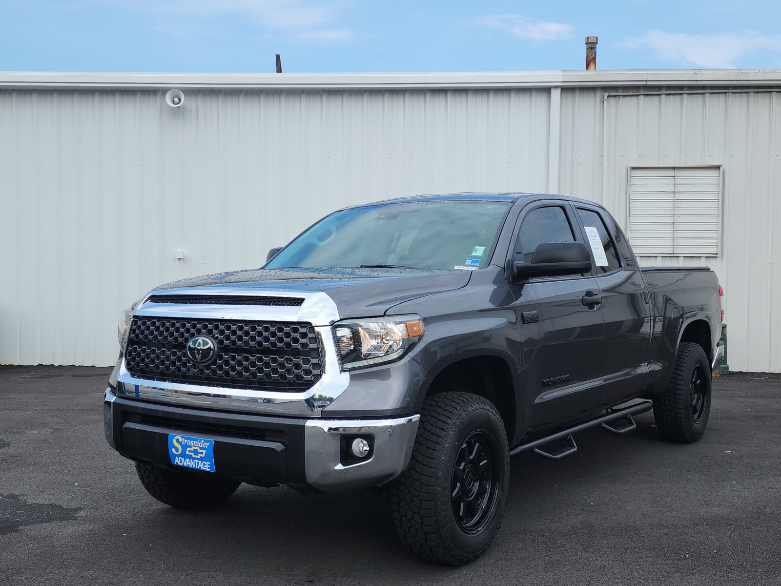 Used 2021 Toyota Tundra SR5 RWD image 1