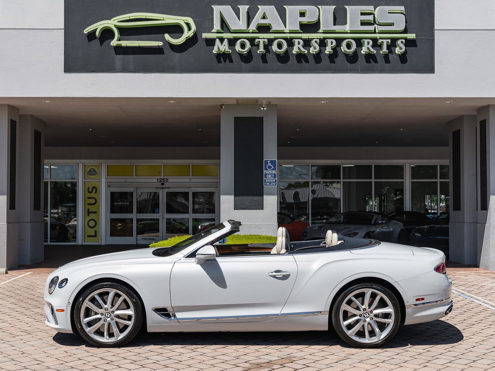 Used 2021 Bentley Continental GT V8 image 45