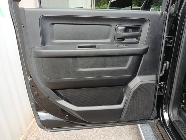 Used 2017 RAM 2500 Tradesman w/ Chrome Appearance Group AWD/4WD image 24