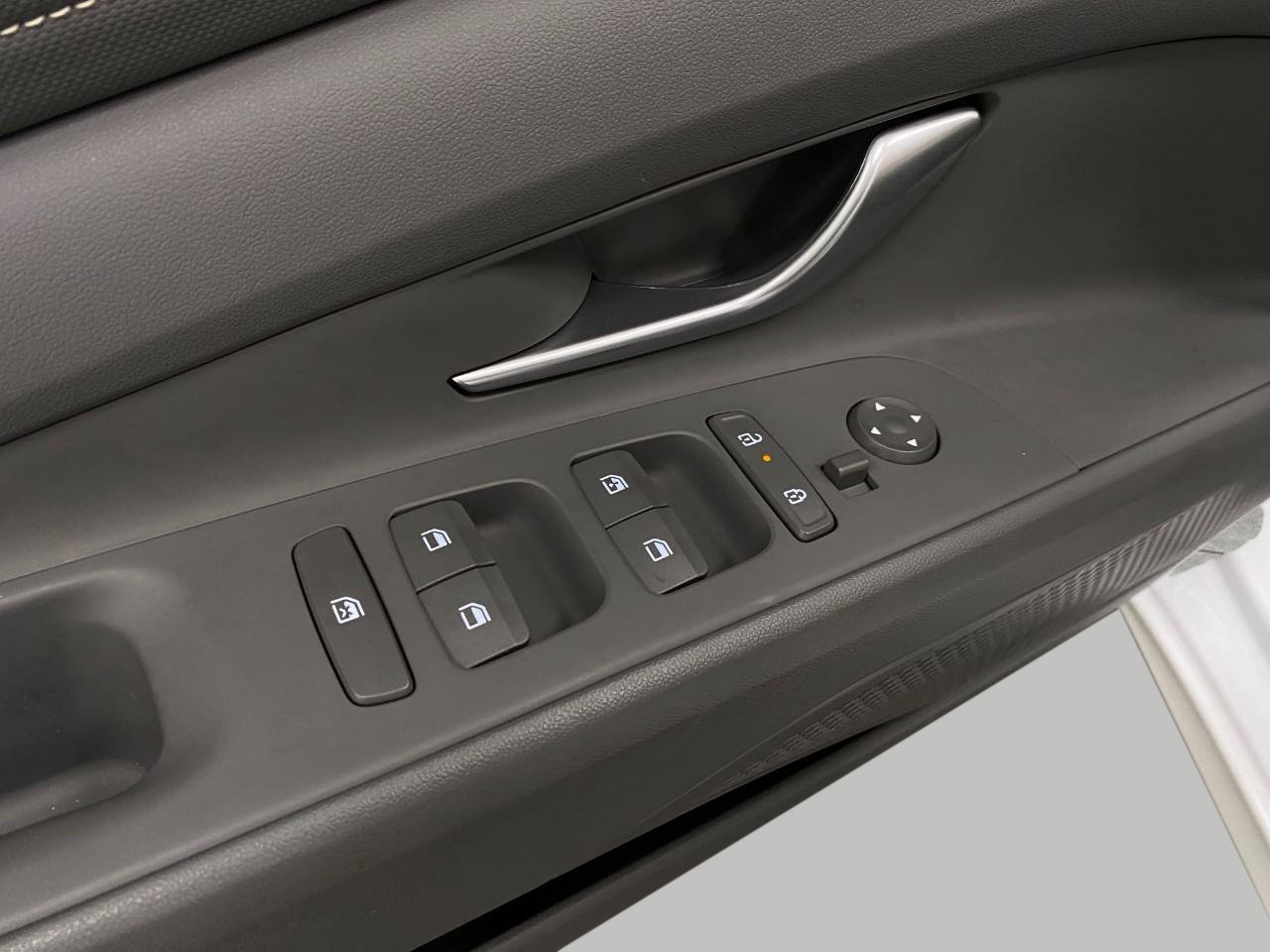 Certified 2024 Hyundai Elantra SEL w/ Convenience Package image 32