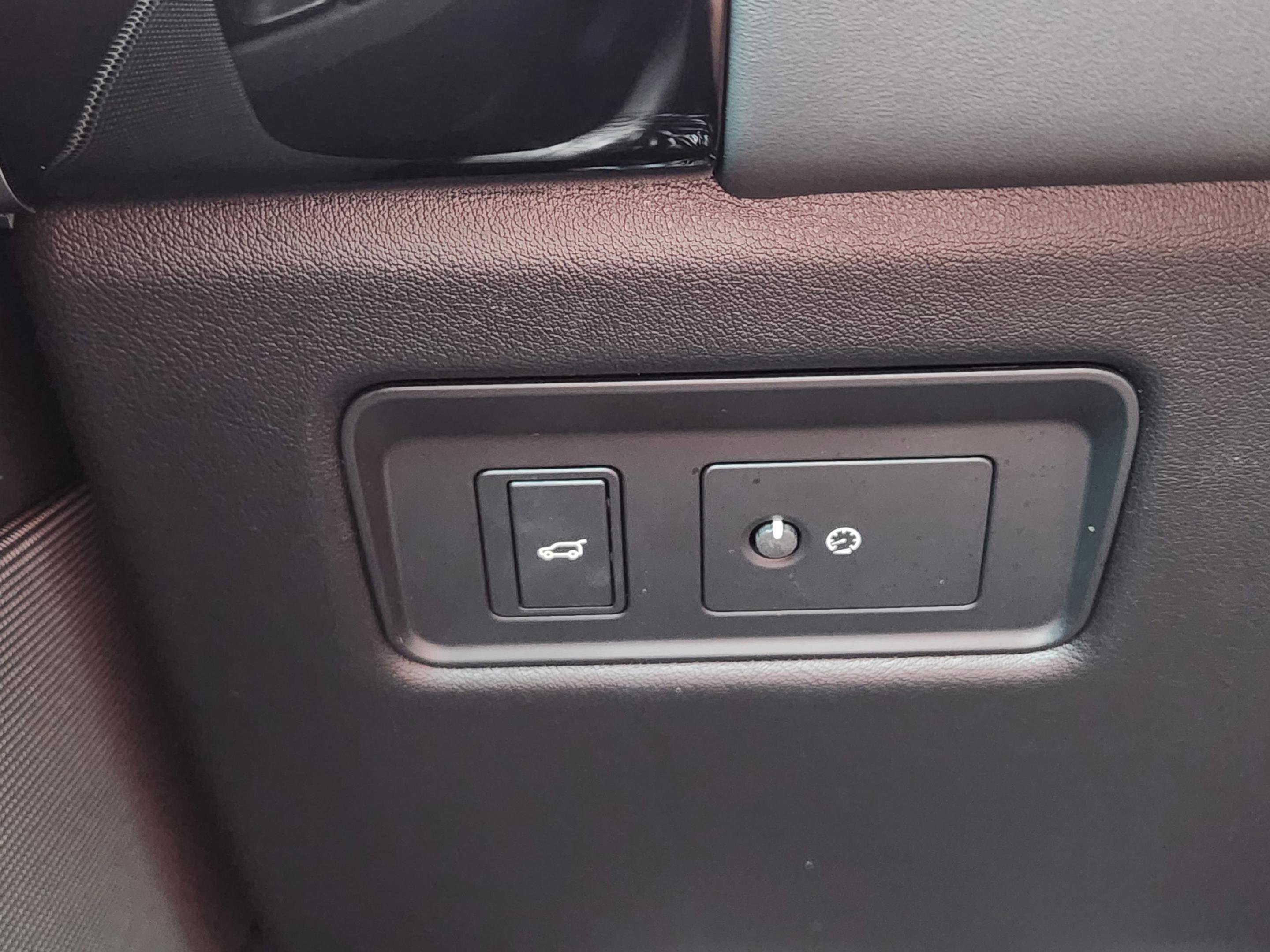 Used 2020 Land Rover Range Rover Sport HST AWD/4WD image 16