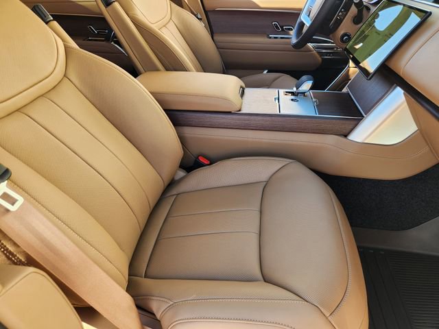 New 2026 Land Rover Range Rover SE image 10