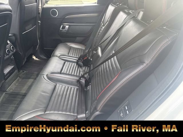 Used 2019 Land Rover Discovery HSE image 15