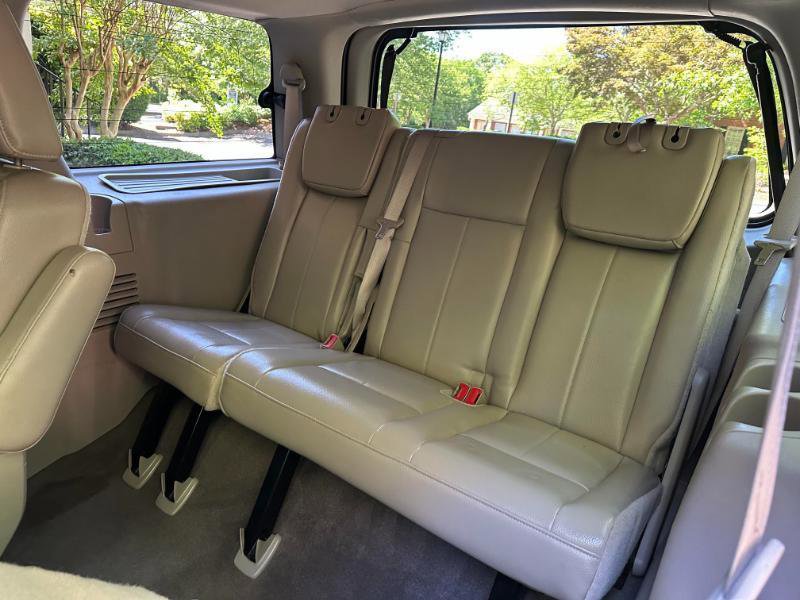 Used 2012 Ford Expedition Limited RWD image 22