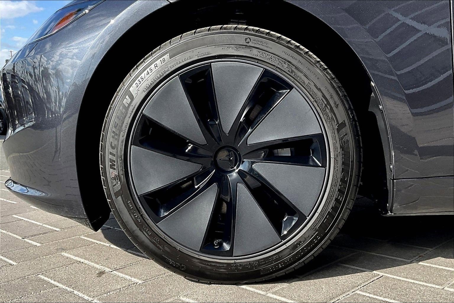 Used 2025 Tesla Model 3 Long Range image 9