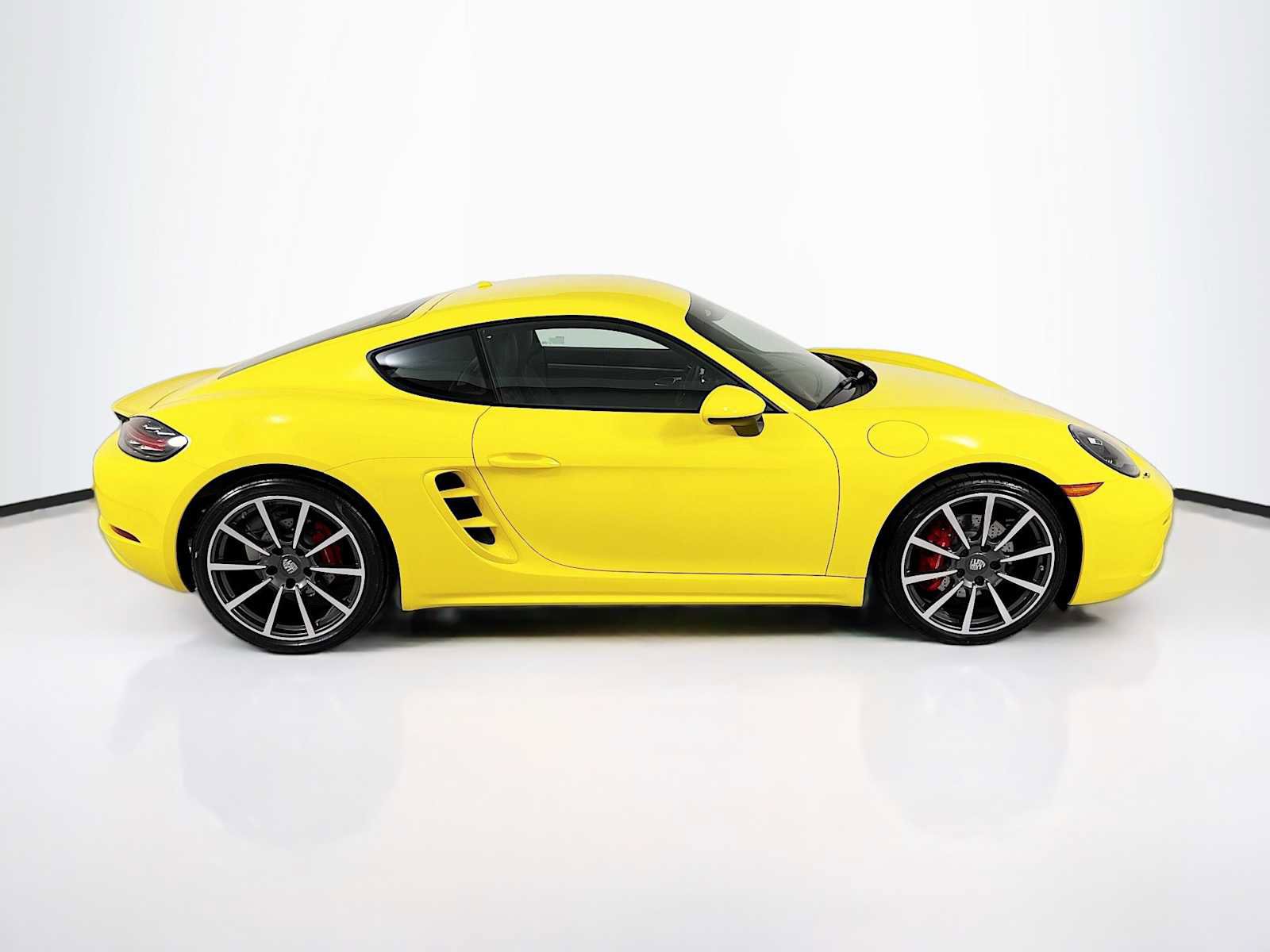 Used 2023 Porsche 718 Cayman S image 8