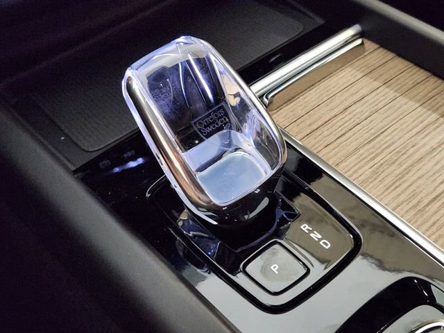 New 2026 Volvo XC60 B5 Plus w/ Protection Package Premier image 19