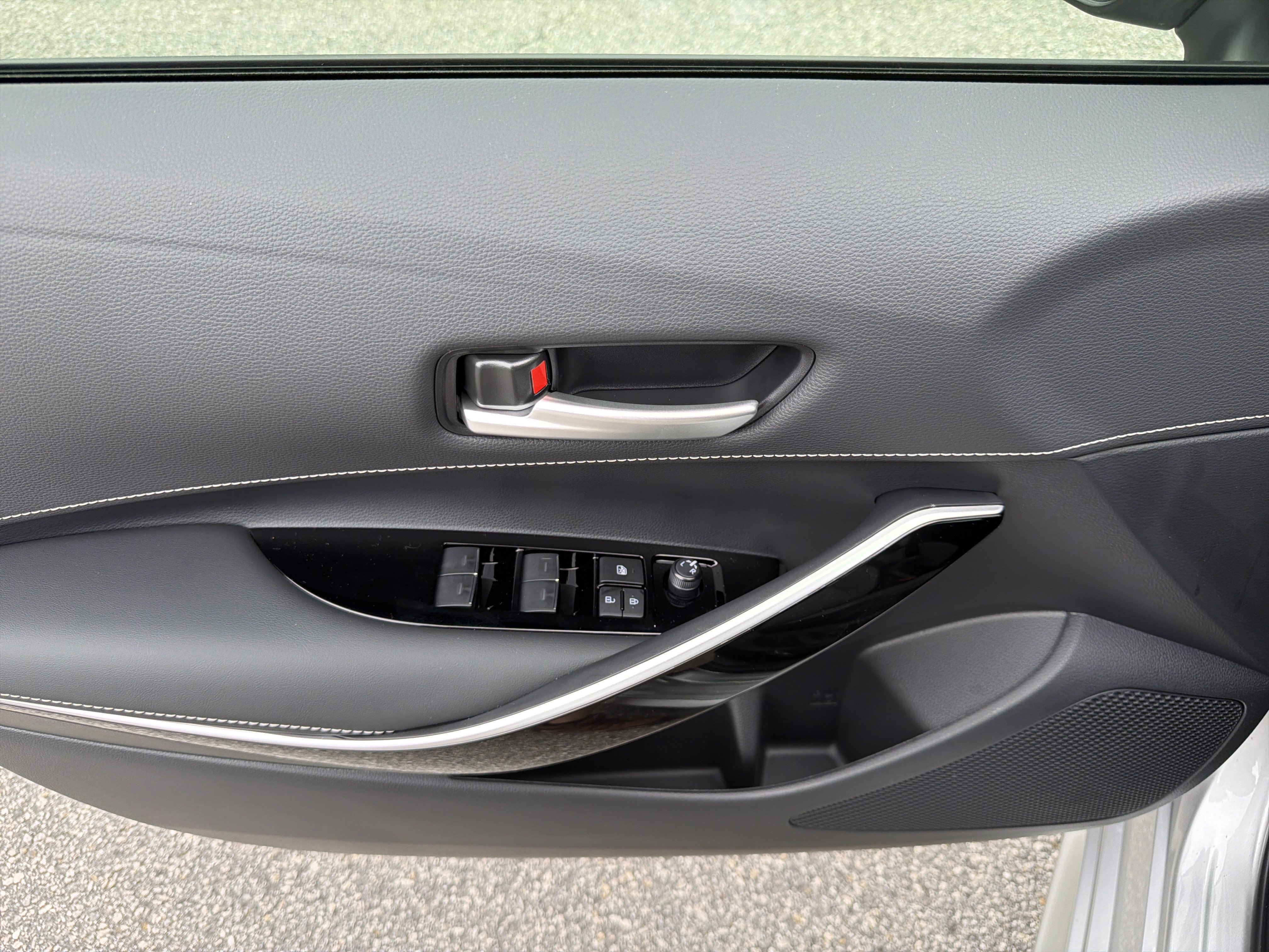New 2026 Toyota Corolla XSE FWD image 10