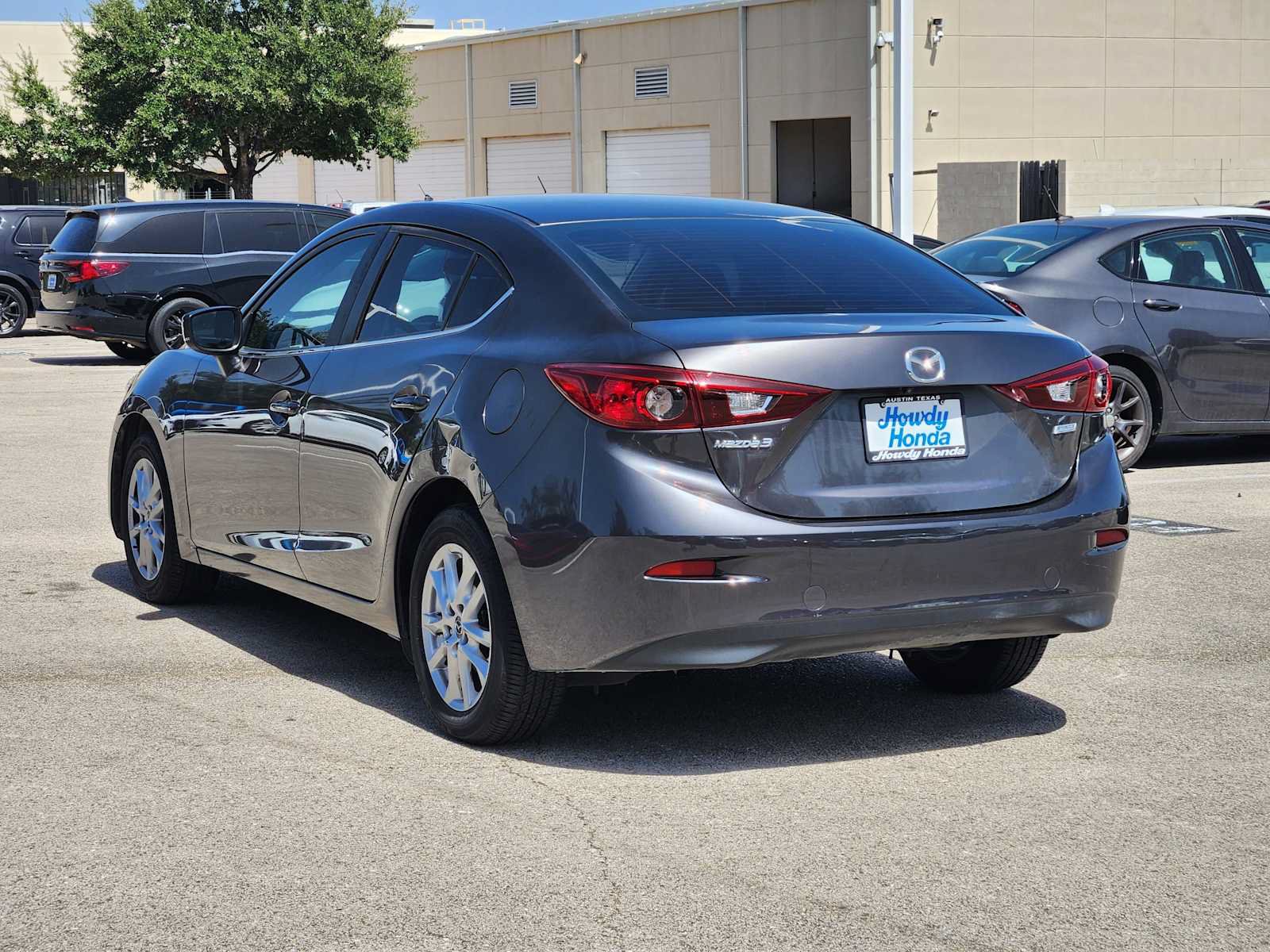 Used 2017 MAZDA MAZDA3 Sport w/ Preferred Equipment Package FWD image 5