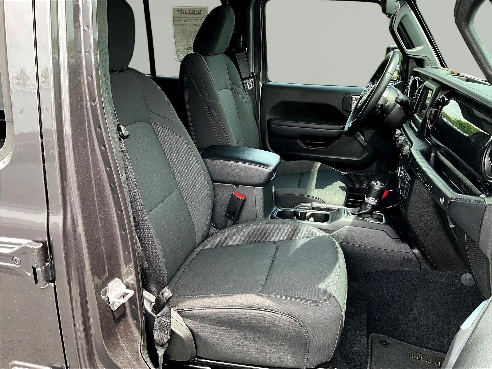 Used 2022 Jeep Wrangler Unlimited Sport AWD/4WD image 27