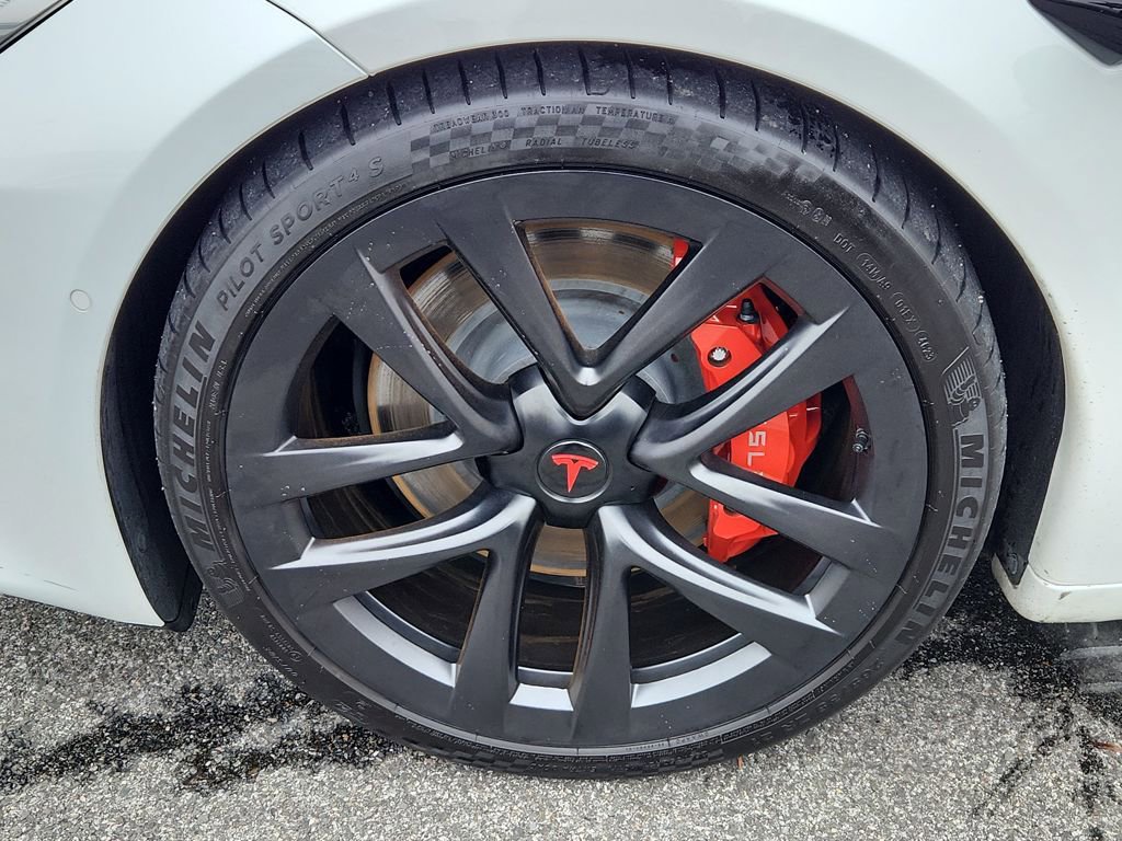 Used 2022 Tesla Model S Plaid image 9