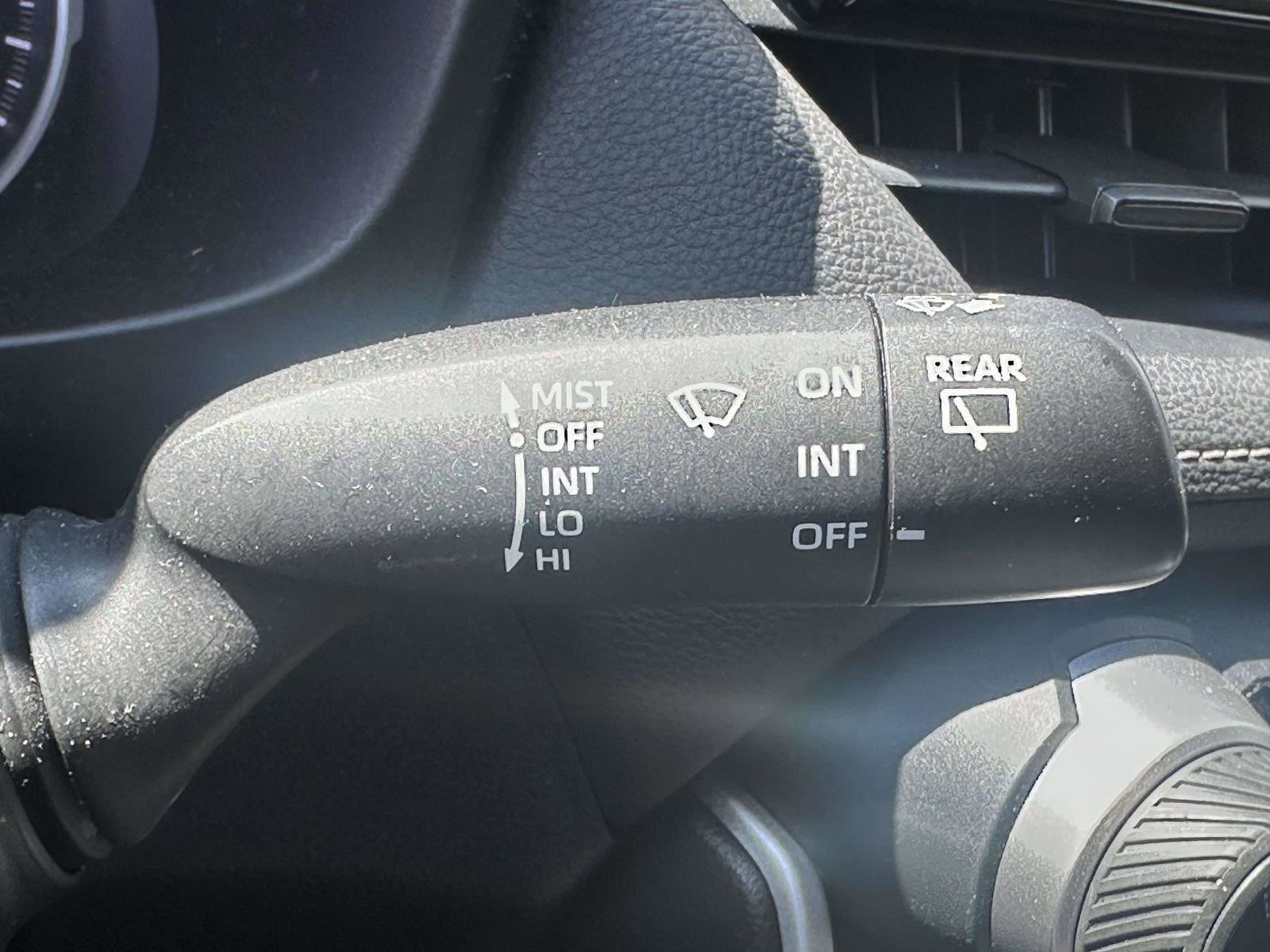 Used 2019 Toyota RAV4 LE AWD/4WD image 30