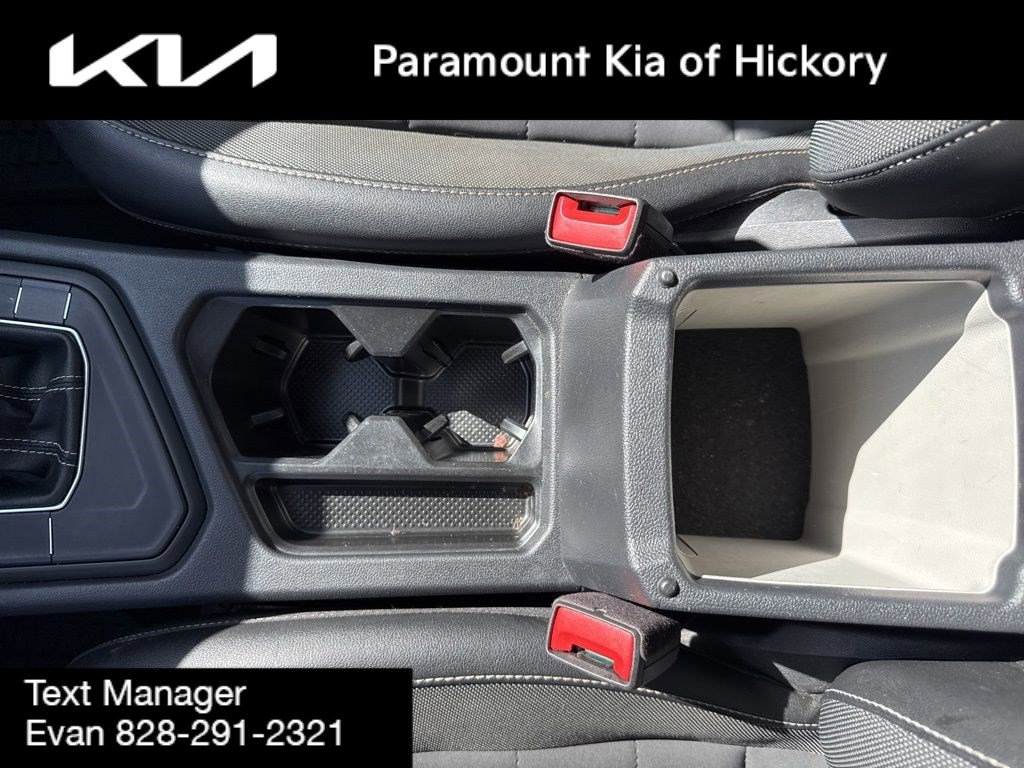 Used 2022 Volkswagen Taos SE FWD image 26