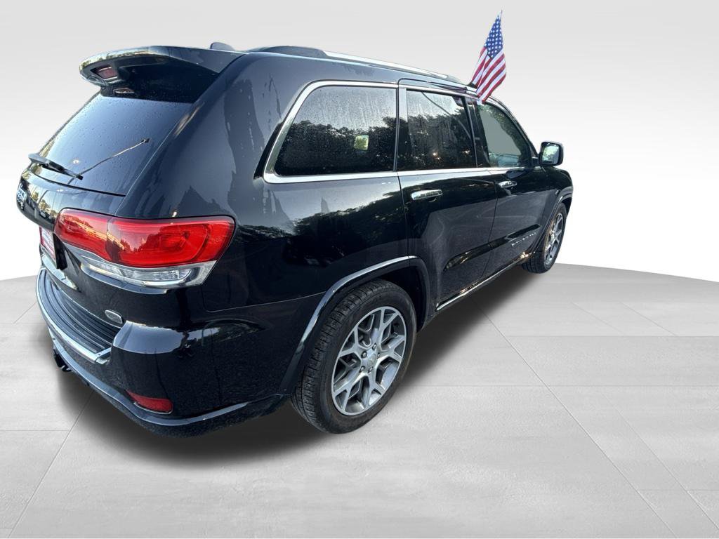 Used 2019 Jeep Grand Cherokee Overland AWD/4WD image 7