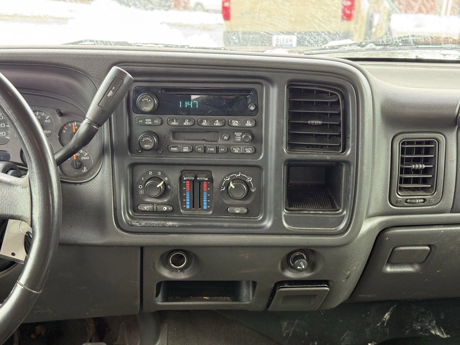 Used 2005 Chevrolet Silverado 1500 Z71 w/ Light Duty Power Package image 19