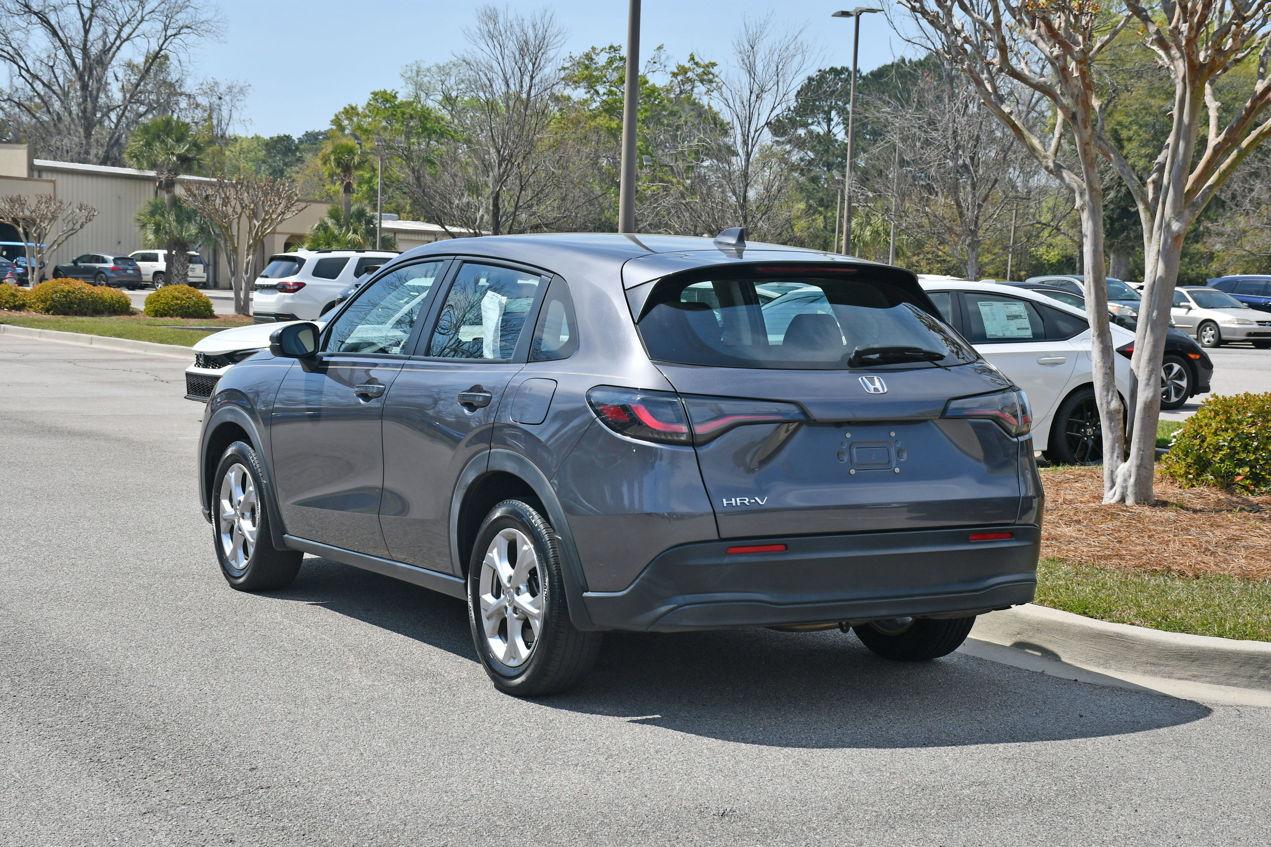 Used 2024 Honda HR-V LX image 3