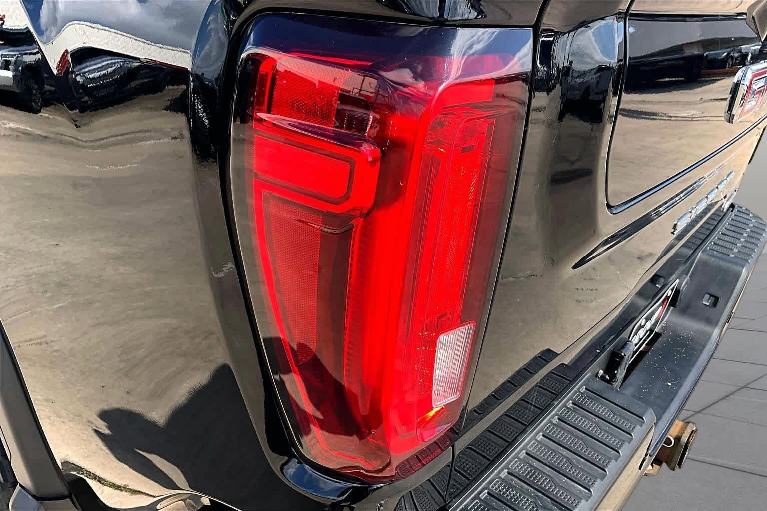 Used 2020 GMC Sierra 3500 AT4 w/ AT4 Premium Package AWD/4WD image 29