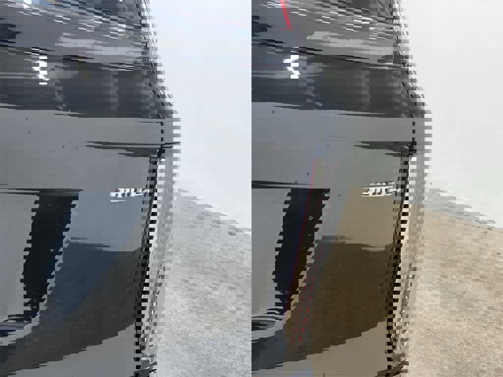 Certified 2026 Cadillac Vistiq Sport image 11