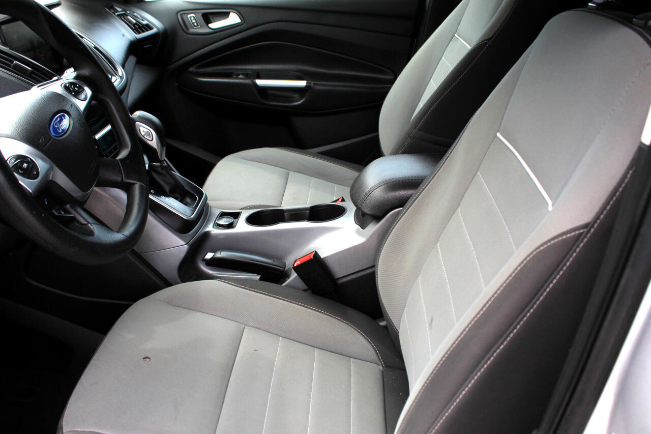 Used 2014 Ford Escape SE w/ Equipment Group 201A image 16