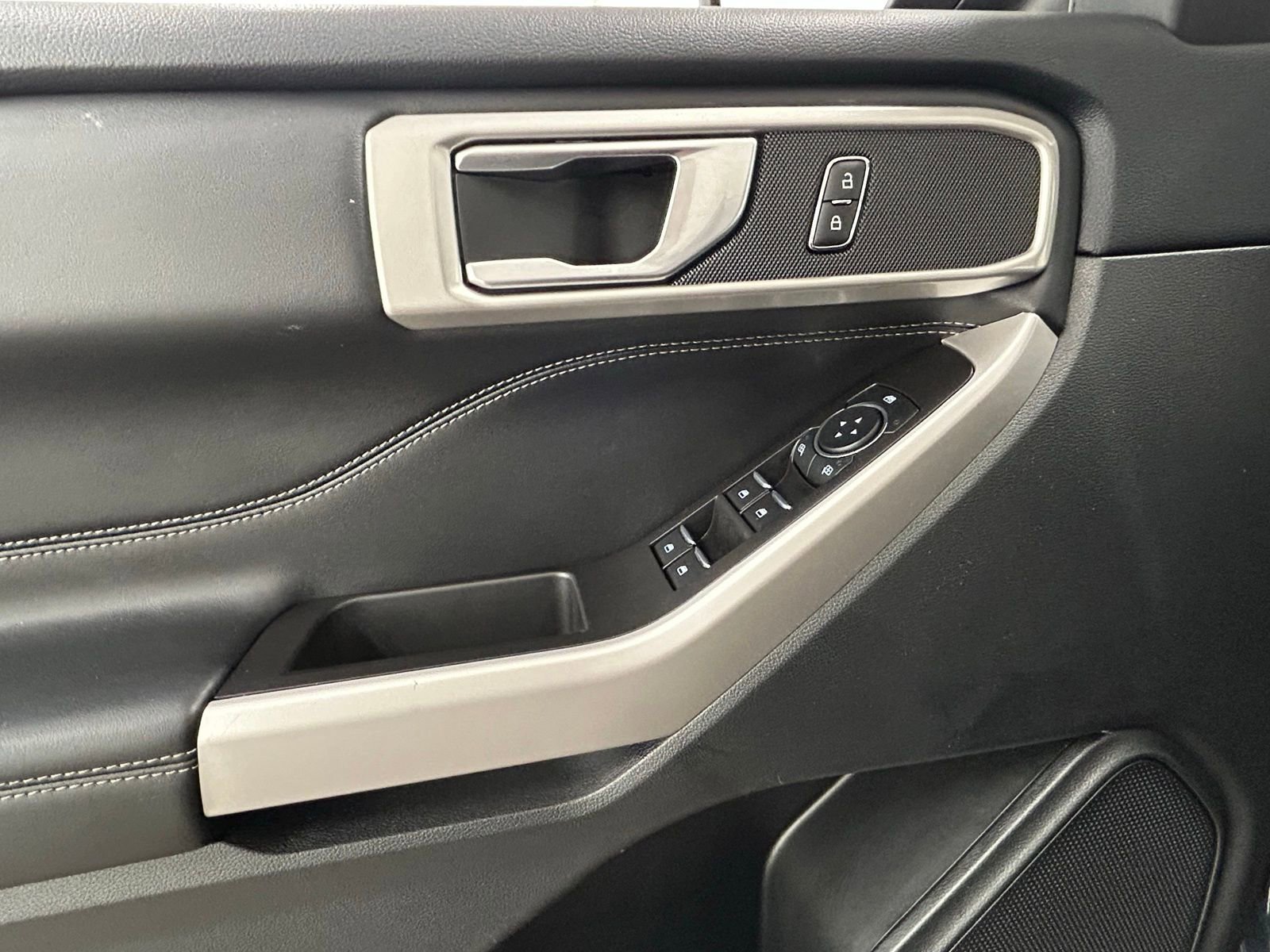 Used 2023 Ford Explorer XLT w/ Class IV Trailer Tow Package image 24