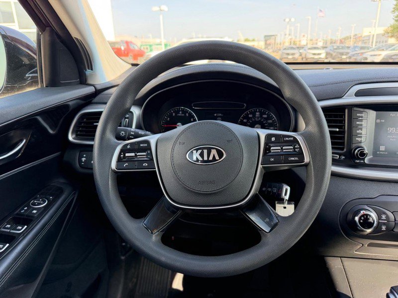 Used 2019 Kia Sorento LX FWD image 11