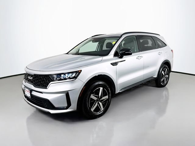 Used 2022 Kia Sorento S image 2