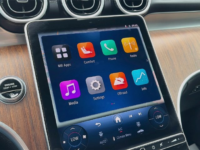 Certified 2025 Mercedes-Benz GLC 300 4MATIC image 15