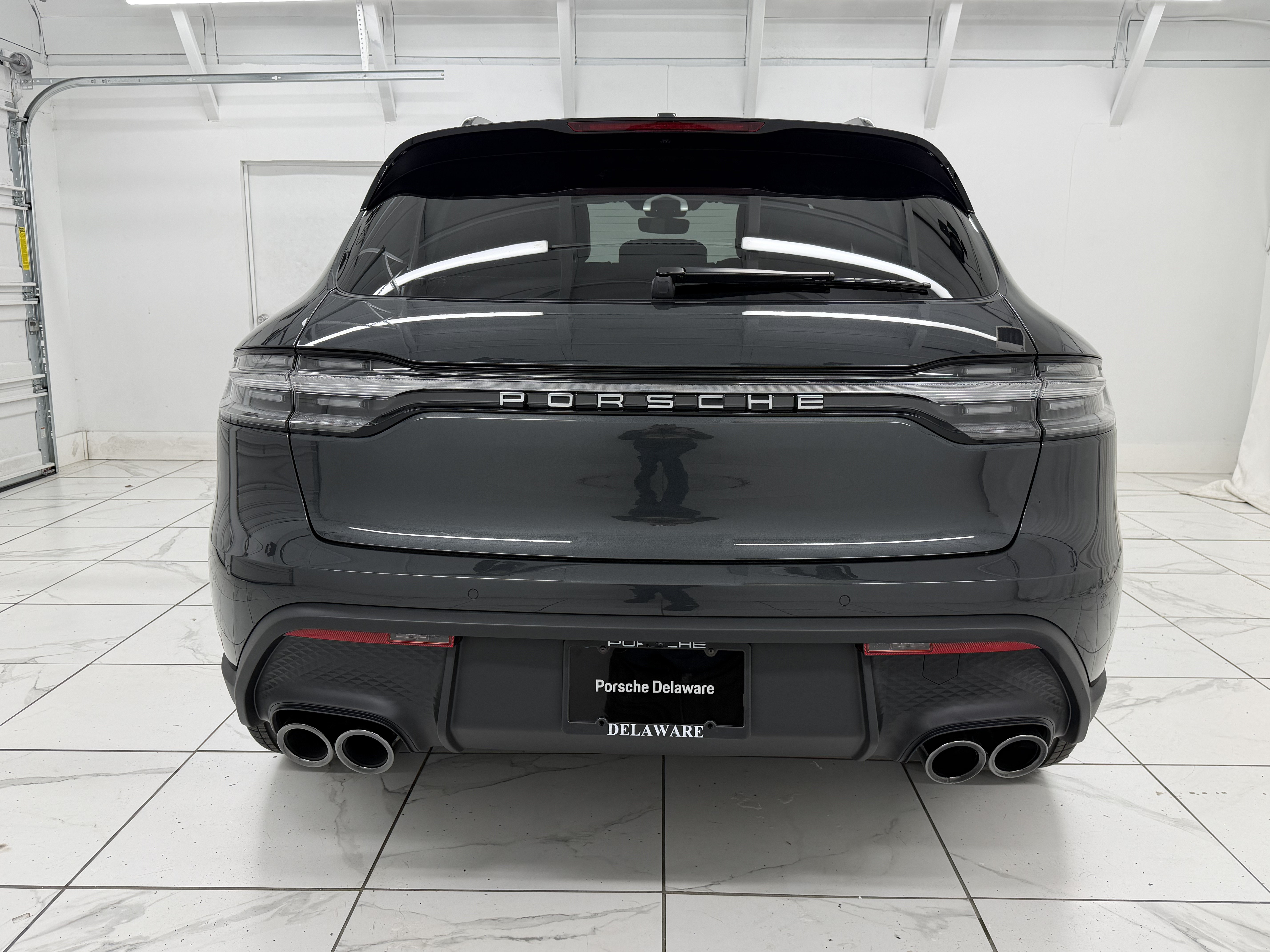 Certified 2026 Porsche Macan AWD/4WD image 13