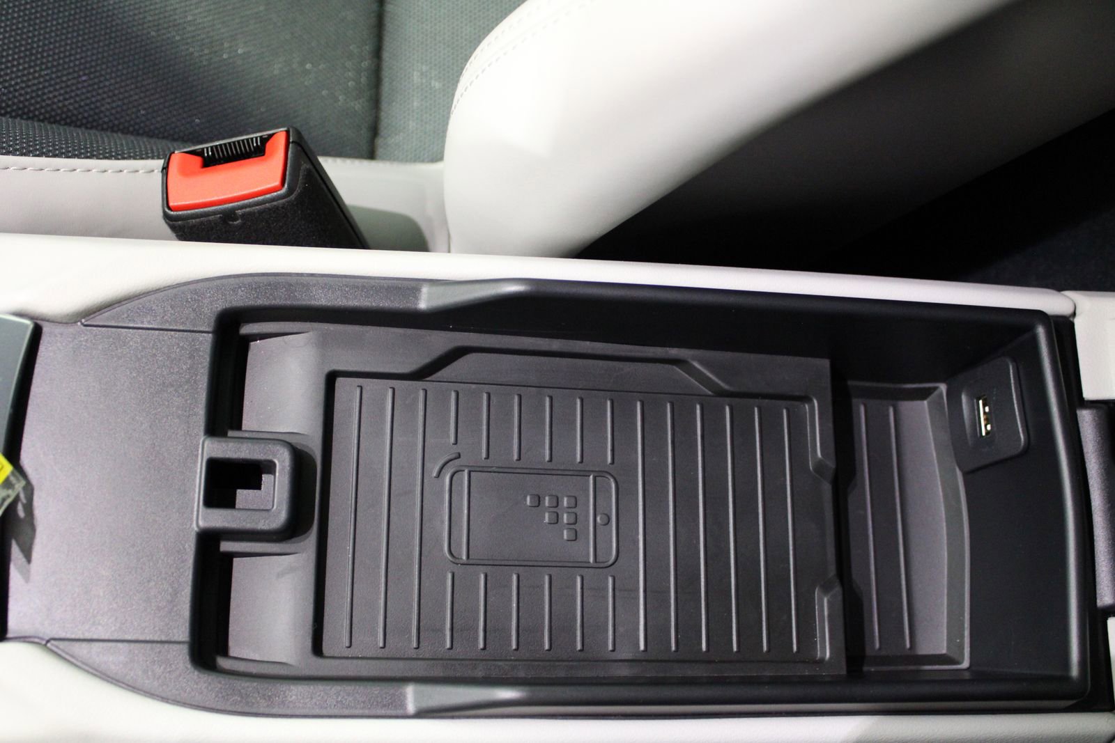 Used 2018 Porsche 718 Cayman image 32