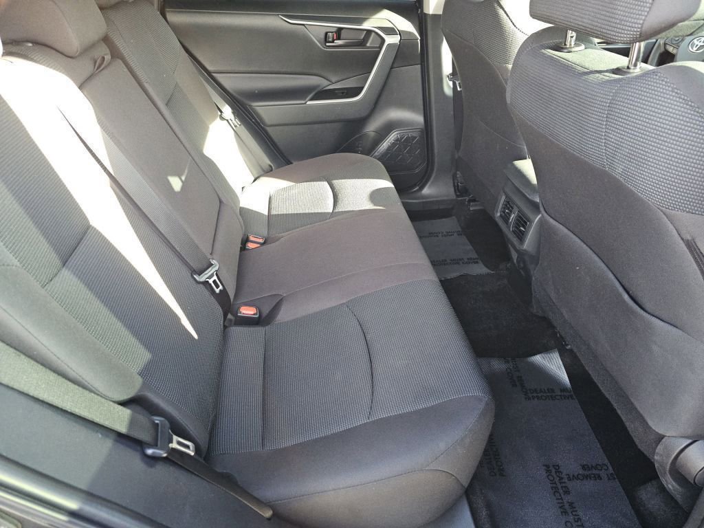 Used 2023 Toyota RAV4 LE image 5