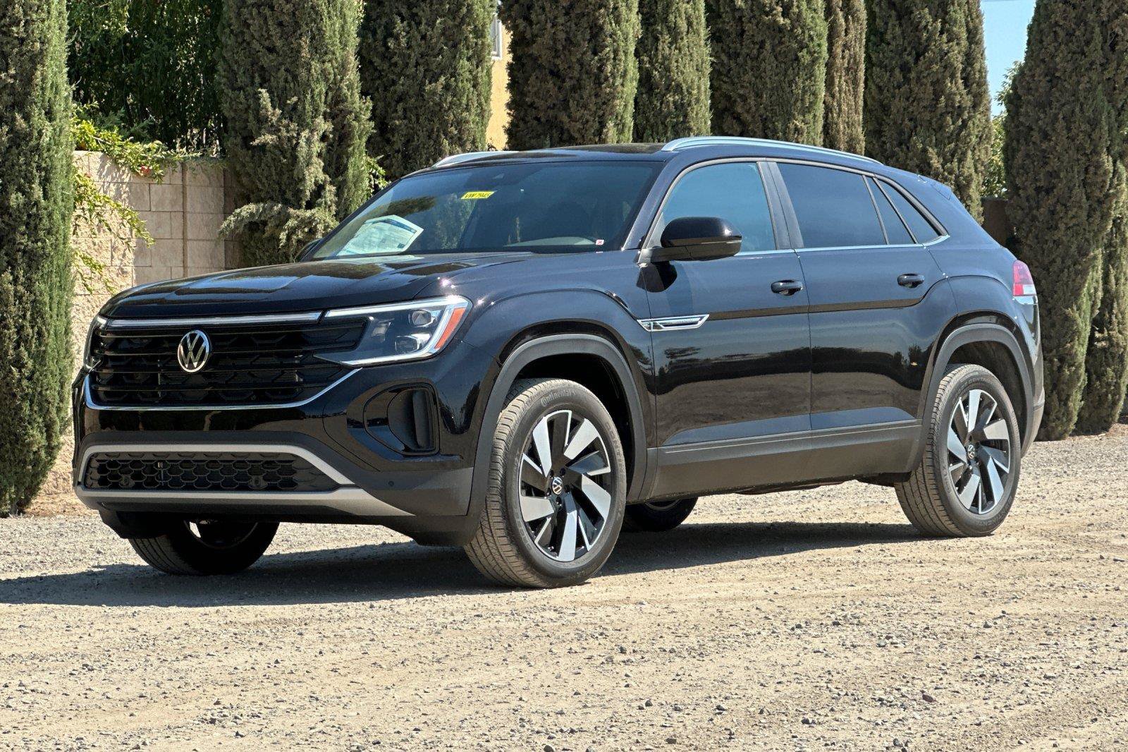 New 2026 Volkswagen Atlas Cross Sport SE FWD image 7
