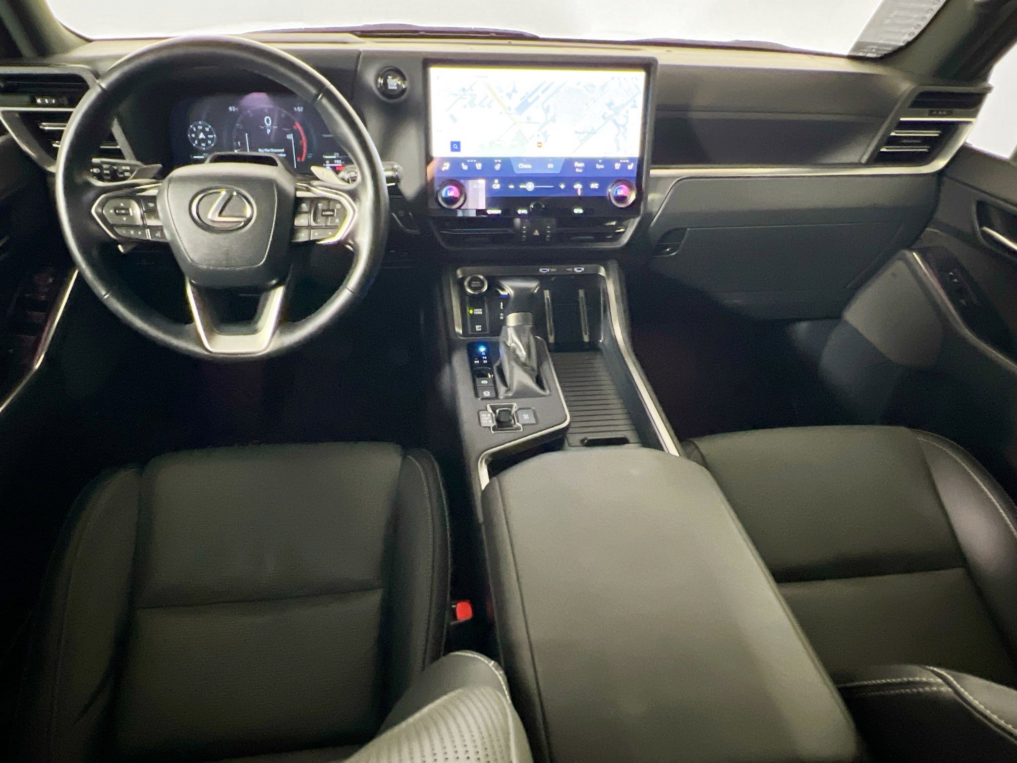 Used 2024 Lexus GX 550 w/ Accessory Package (Z1) AWD/4WD image 30