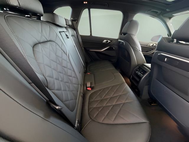 New 2026 BMW X5 xDrive40i w/ Premium Package AWD/4WD image 25