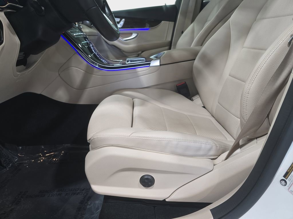 Used 2022 Mercedes-Benz GLC 300 image 23