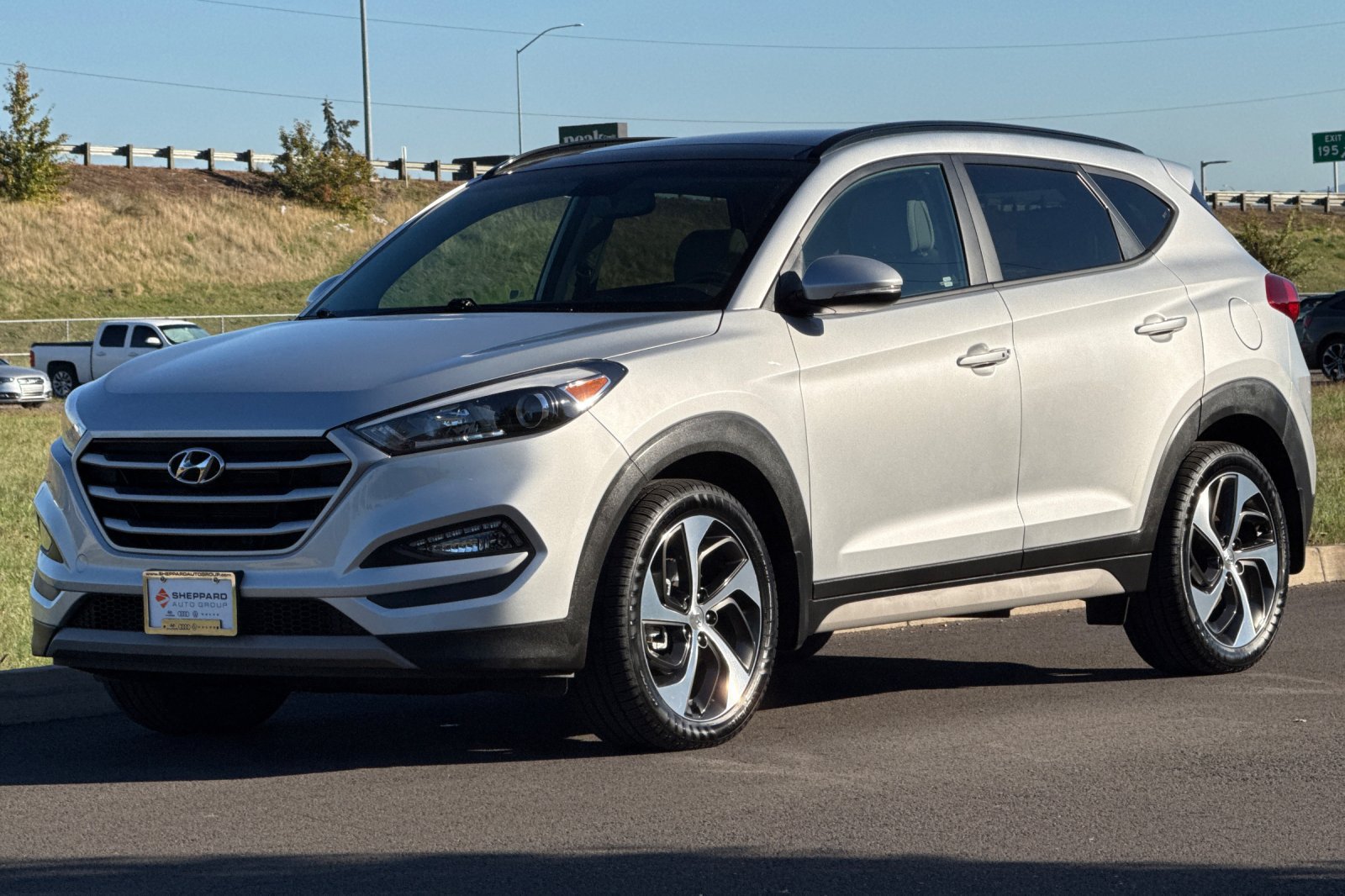 Used 2018 Hyundai Tucson Value w/ Cargo Package AWD/4WD image 7
