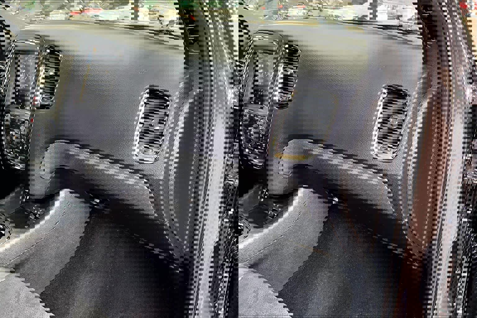 Used 2020 Dodge Durango R/T w/ Blacktop Package image 18