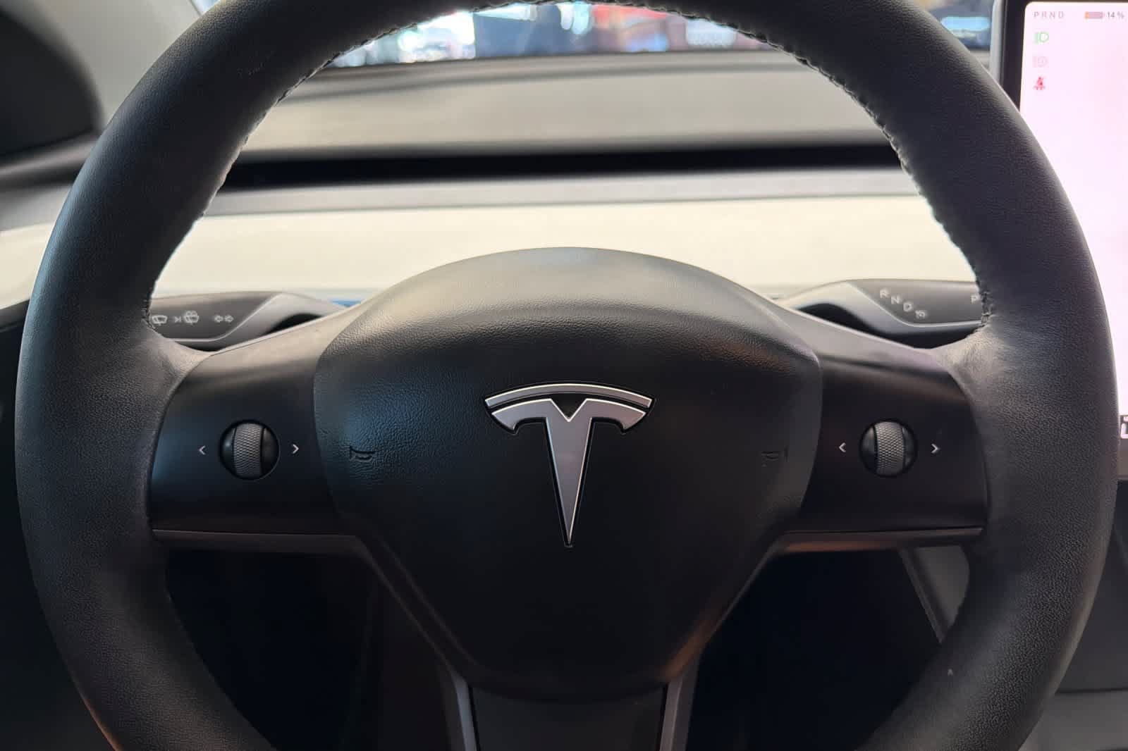 Used 2024 Tesla Model Y Long Range AWD/4WD image 25