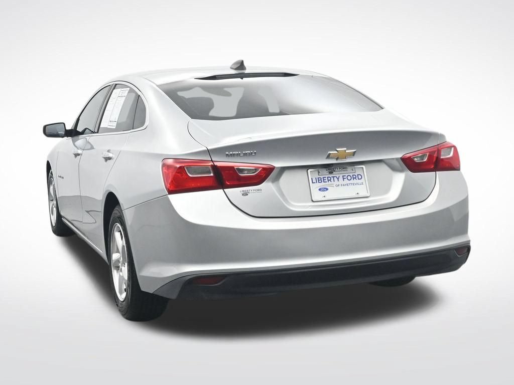 Used 2017 Chevrolet Malibu LS w/ LPO, Convenience Package 1 FWD image 9