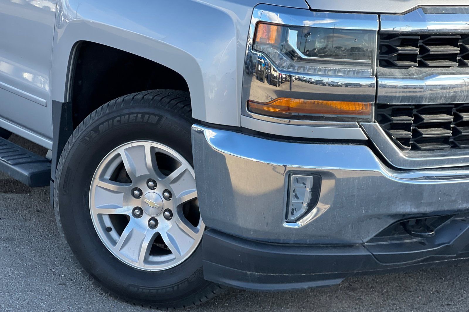 Used 2018 Chevrolet Silverado 1500 LT w/ All Star Edition image 27